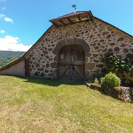 Holiday home Beautiful In The Parc Des Volcans D Auvergne