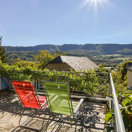 Holiday home Beautiful In The Parc Des Volcans D Auvergne
