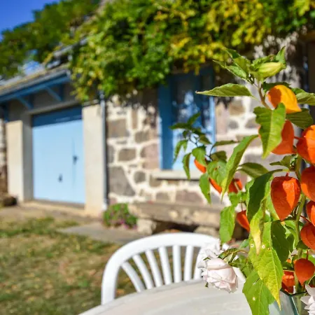 Holiday home Beautiful In The Parc Des Volcans D Auvergne