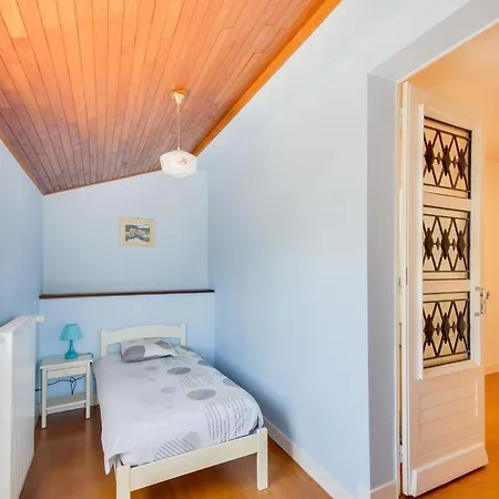 Dom wakacyjny Family Nest Vic-sur-Cère